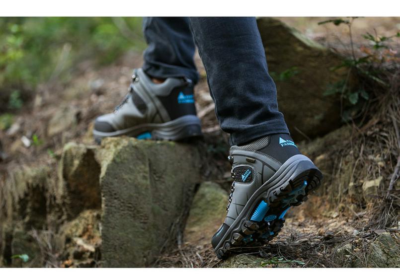 2025 Fall/Winter Plus Velvet Men's High-Top Hiking Shoes, Non-Slip, Wear-Resistant, Large Size, Cotton, Outdoor