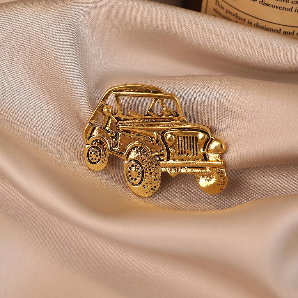 Retro Exquisite and Unique Brooch High-end and Elegant Personalized Anti-glare Pin Fashionable Accessory for Suit Overcoat, Corsage