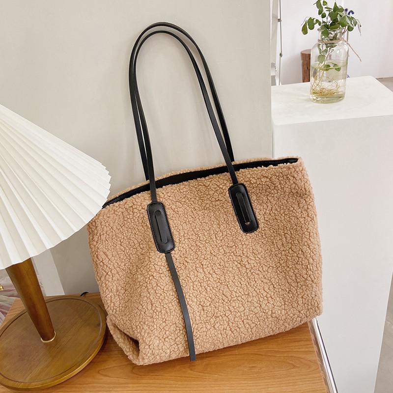 Fashion Casual Women's Totes  Autumn Winter Korean Version Plush Shoulder Bag Solid Color All-Match Large Capacity Tote Bags
