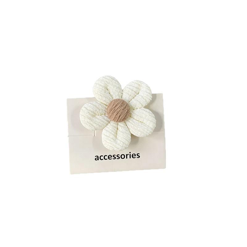 Charming Floral Baby Hair Clip – Elegant & Simple Women's Bangs Accessory