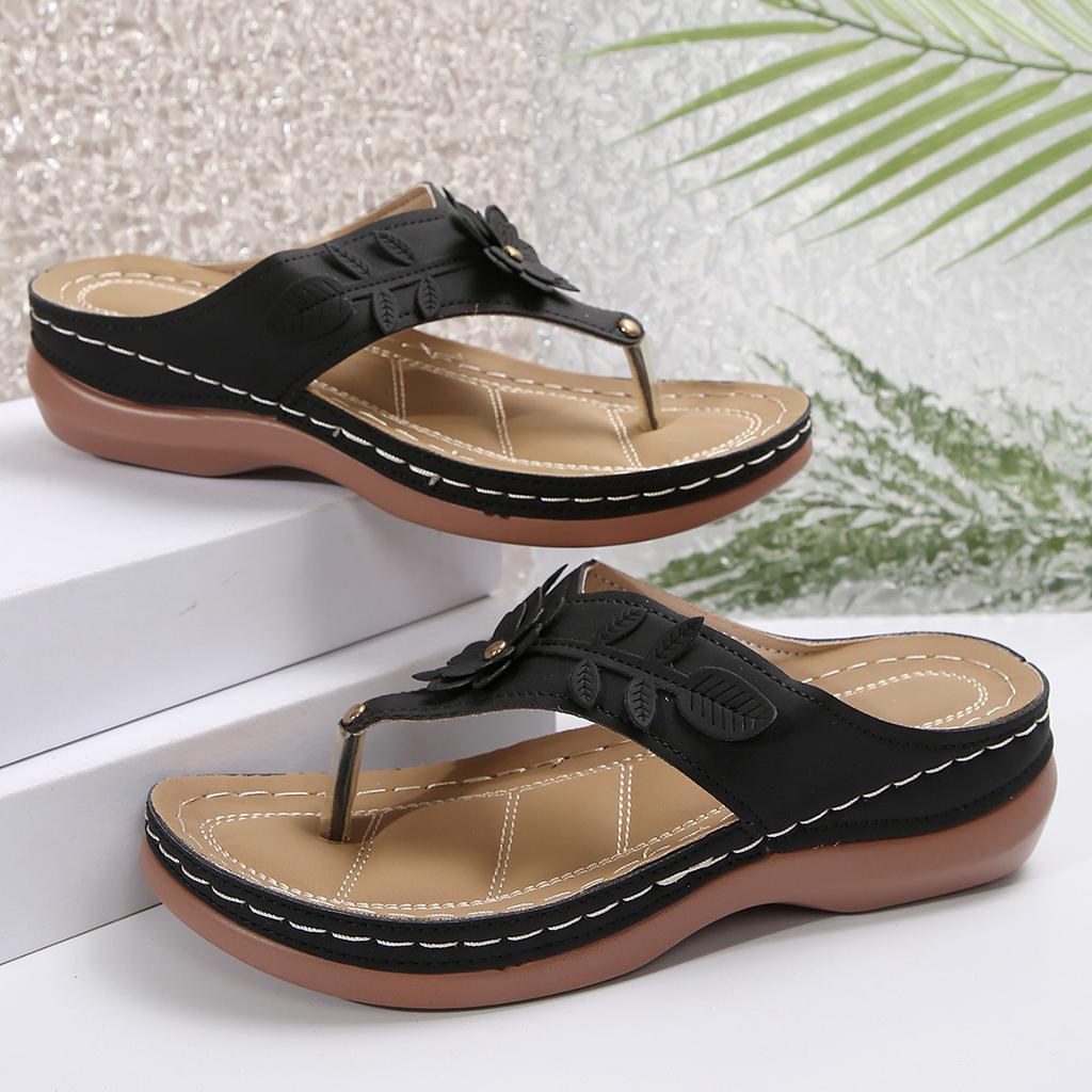 Fashion 2024 New Women Lightweight Floral Retro Flip Flops Summer Fashion Non Slip Slippers Outdoor Beach Casual Shoes Slides Women