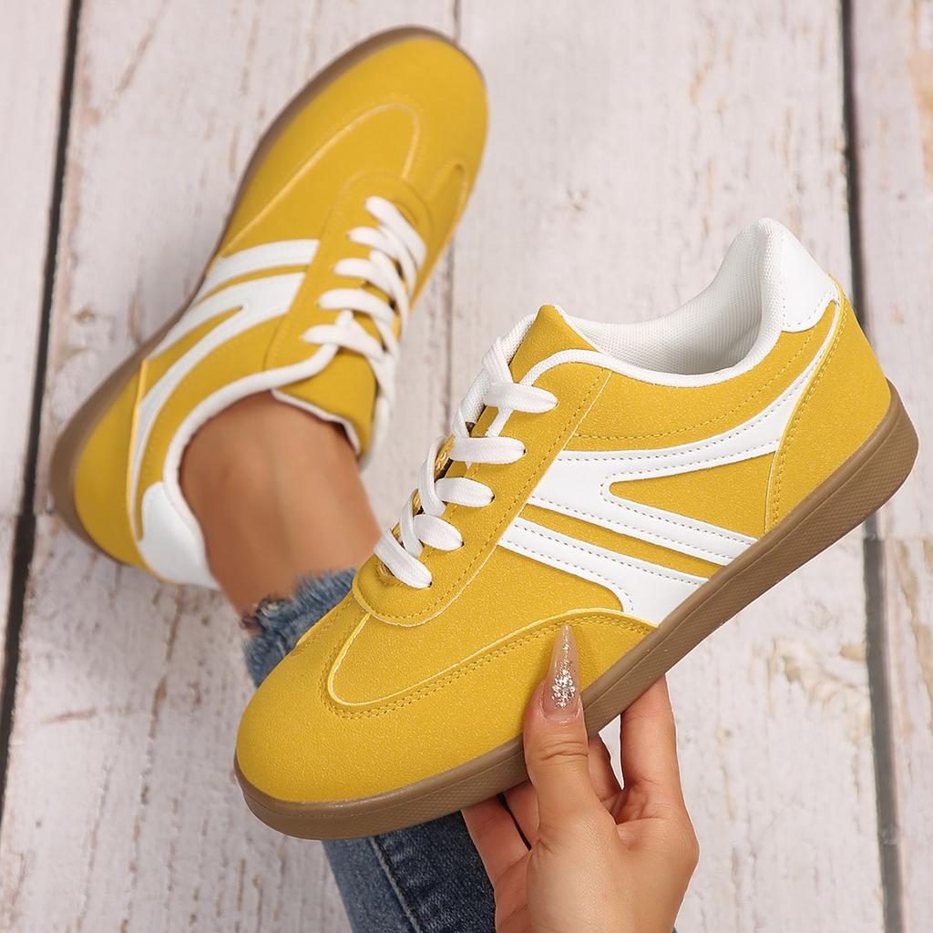 Large Size Women's Retro Casual Round Head Sports Running Flat Baseplate Shoes
