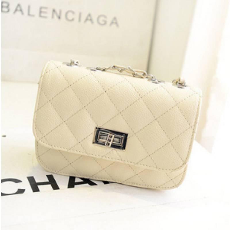 Trendy Hollow Chain Crossbody Bag With Lock Closure For Women