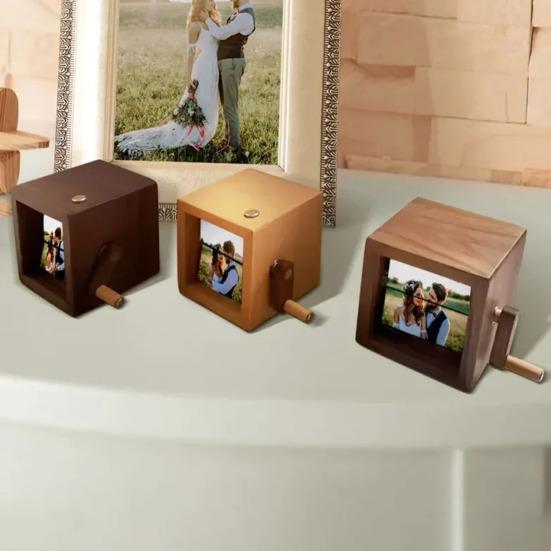 Personalizovaná animovaná krabička na flipbook s vestavěným osvětlením, ručně ovládané fotoalbum pro 8/16 fotografií, dřevěný rám, jedinečný dárek pro vzpomínky a domov