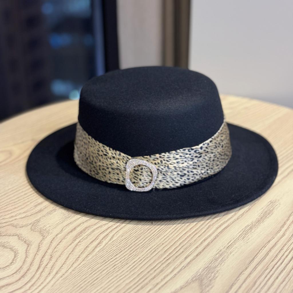 Hat Women's Autumn and Winter Rhinestone Flat Top Hat Woolen Felt Hat British Retro French Fashion Versatile Warm Hat Trend