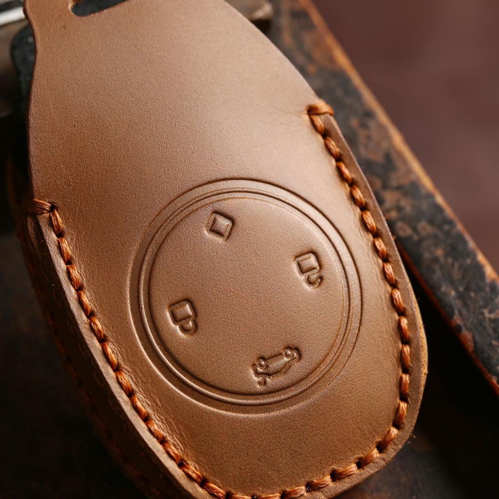 Car key protective cover is suitable for Zero Run T03 modified men's and women's real cowhide key case.
