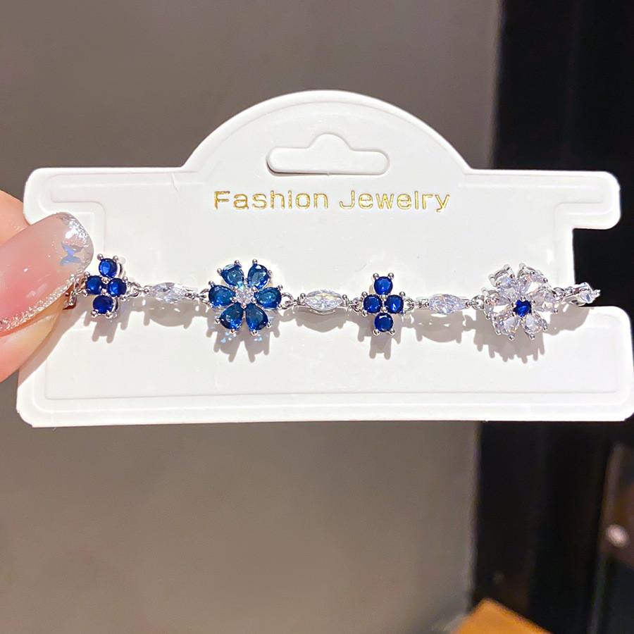 Floral Zircon Copper Ladies Bracelet With Elegant Design For Gift Giving