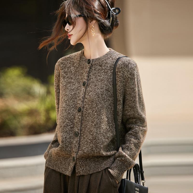 Jesienno-zimowy kardigan z dzianiny w kwiaty: Damski luźny sweter z okrągłym dekoltem, wysokiej klasy odzież wierzchnia z długim rękawem