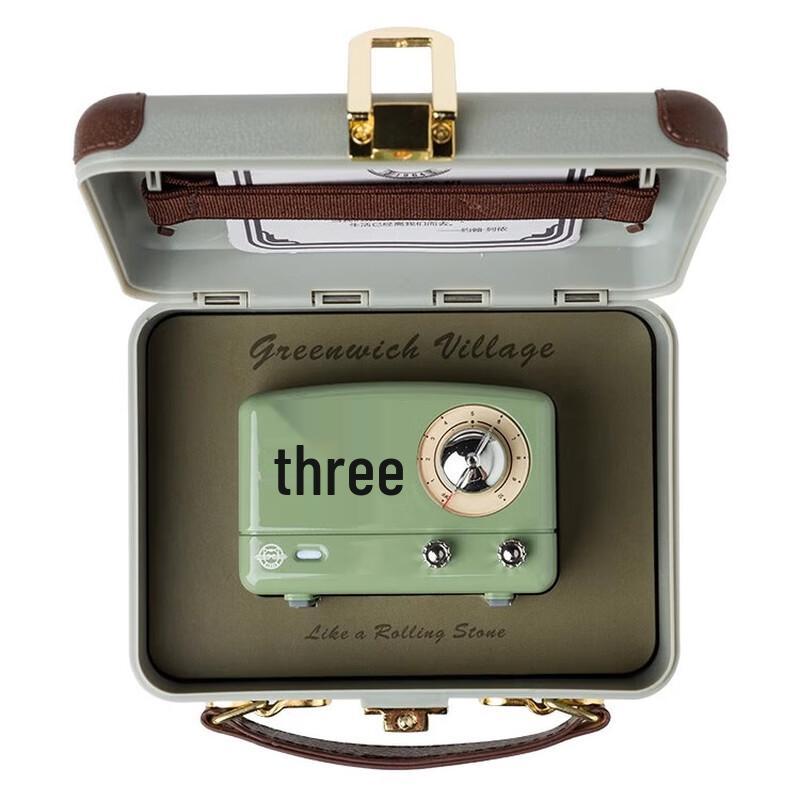 Mao Wang Little Prince OTR Portable Bluetooth Speaker with Radio CN plug (adapter included)