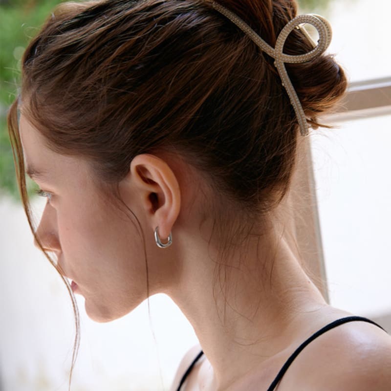 

OVLA pearl twist metal hair clip HC018 free