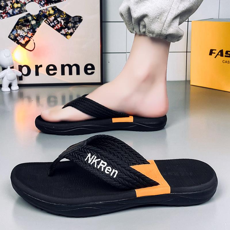 Summer Trend Wearing Anti Odor and Anti Slip Clip-on Black Sandals for Outdoor Soft Soled Sports Beach Sandals
