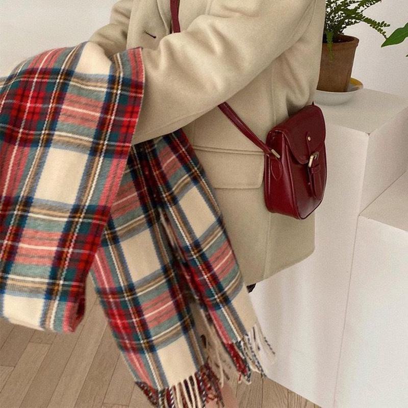 Women's Winter Korean Plaid Scarf: Versatile, Thick, Imitation Cashmere Shawl for a Warm, Stylish Neck—Perfect for Couples.