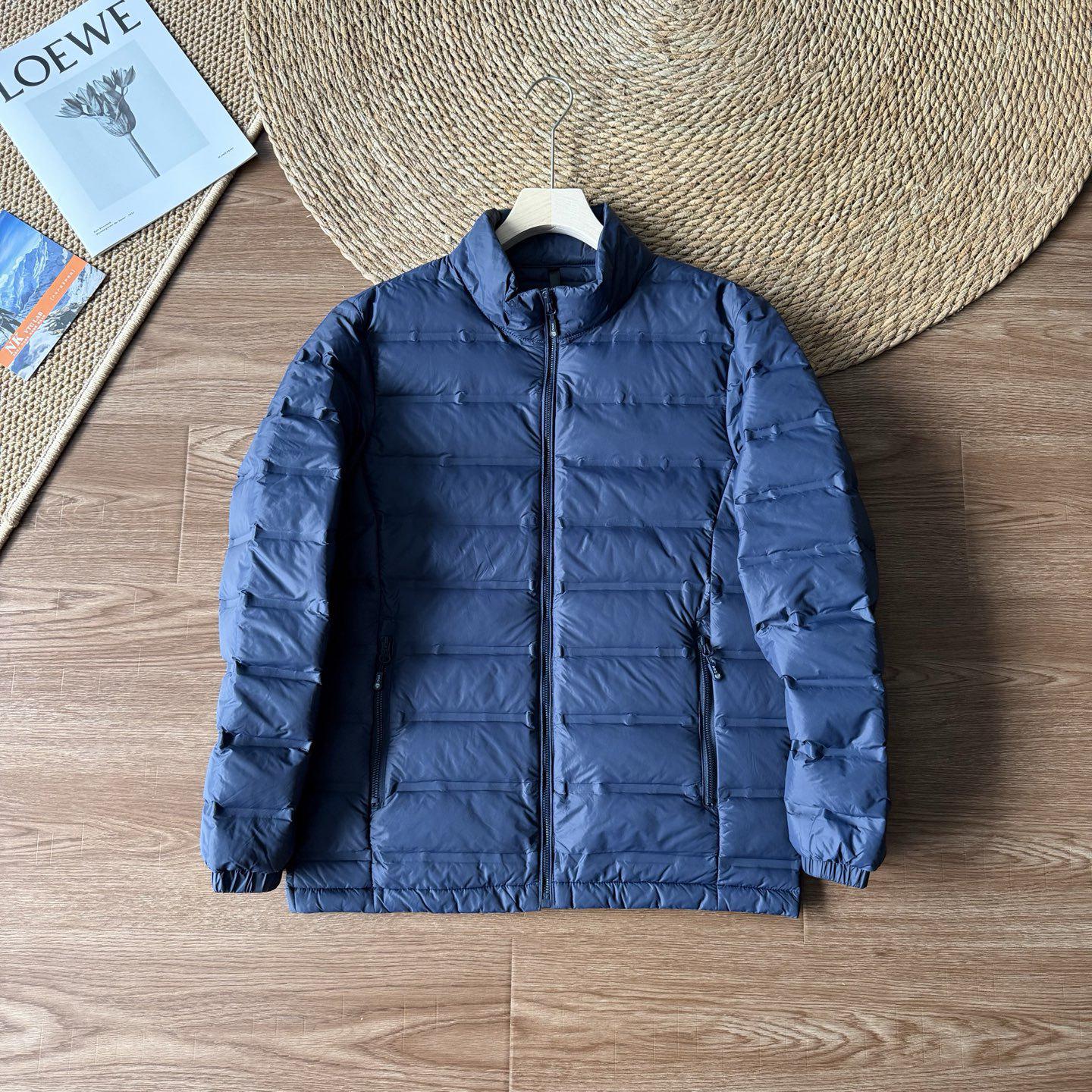 

Men s Lightweight Winter Down Jacket - Essential Stand Collar for Outdoor & Commuting Warmth XL темно-синього кольору