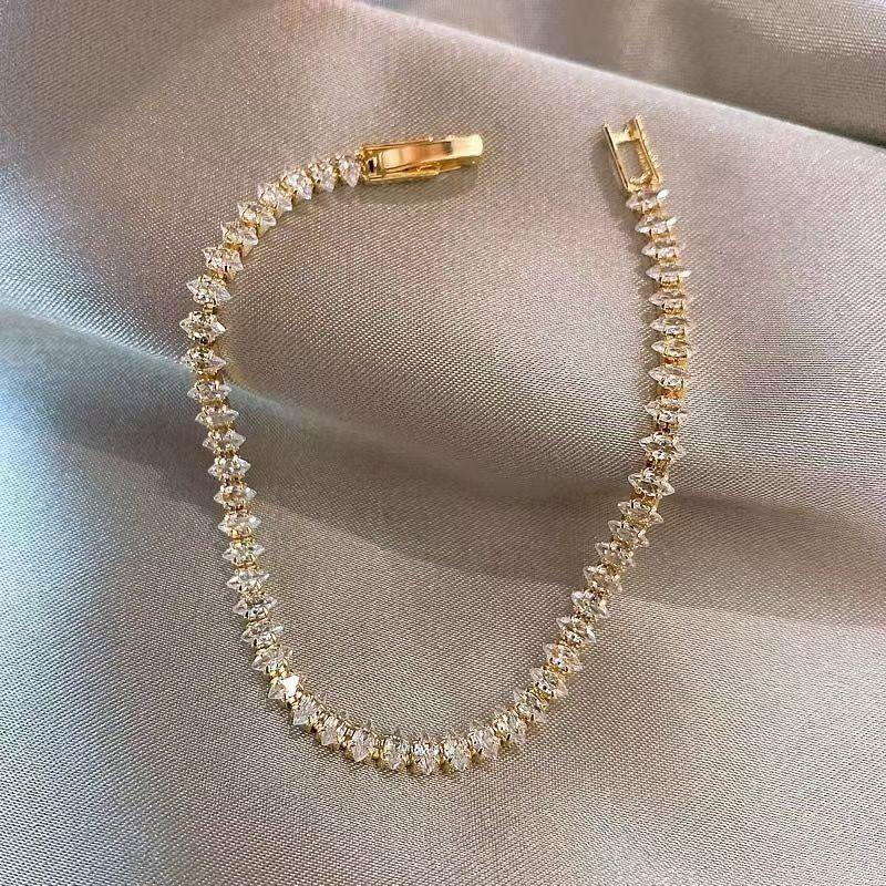 

1 шт. Женский модный трендовый геометрический браслет с цирконом в форме капли воды, циркониевые аксессуары, подходит для свиданий, вечеринок, фестивальных подарков