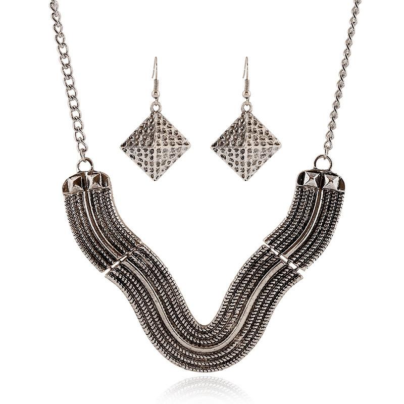 

Modern V Shape Pendant Necklace Jewelry With Alloy Material For Casual And Formal Occasions