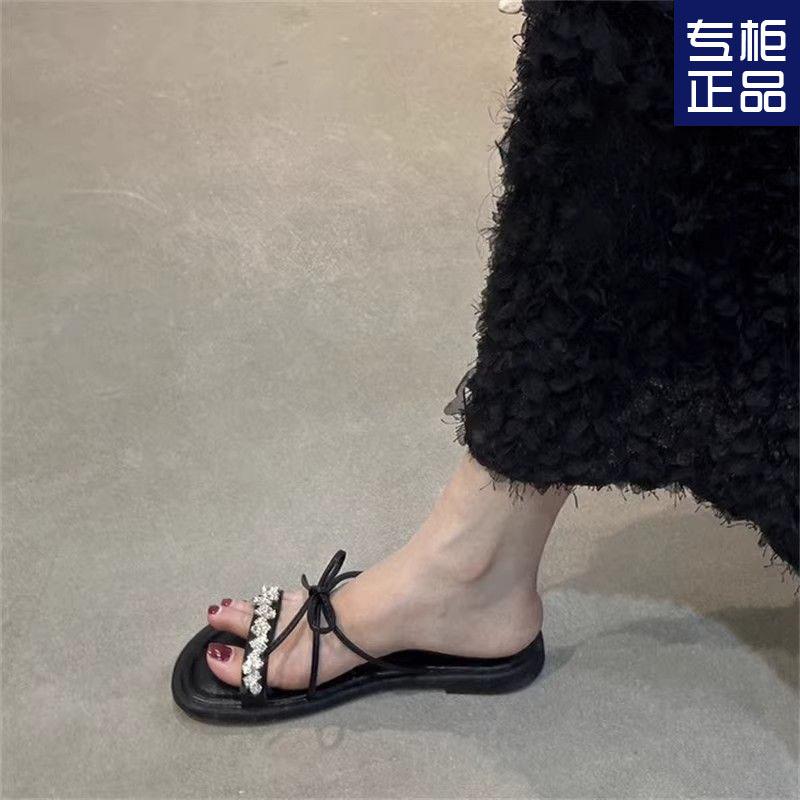 Silver Slippers Women's Summer Wear 2025 New Korean Version French Fairy Flat-bottomed Holiday Seaside Sandals