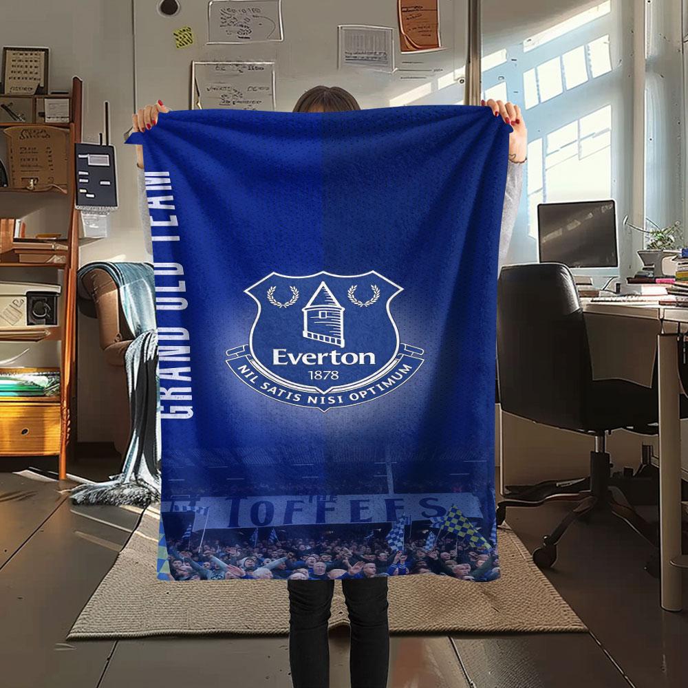 1PC Everton F.C Patterned Flannel Blanket Suitable For All Seasons for Home Decor Warmth and Comfort Gifts Holiday Present