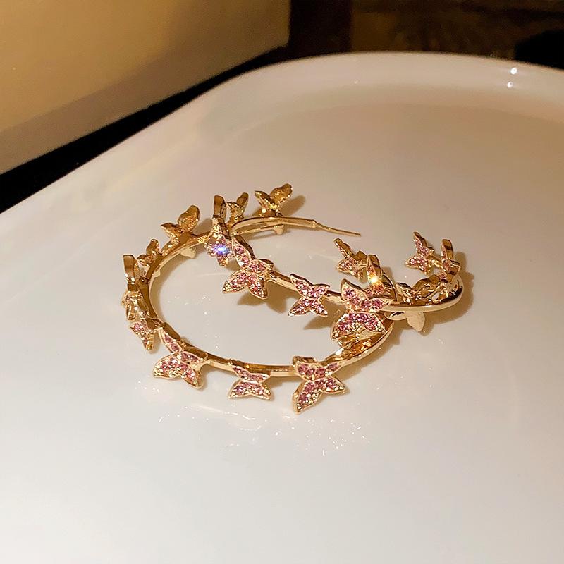 Silver Needle Geometric Metal Earrings: Elegant, Fashionable, High-End Design Stud Jewelry.