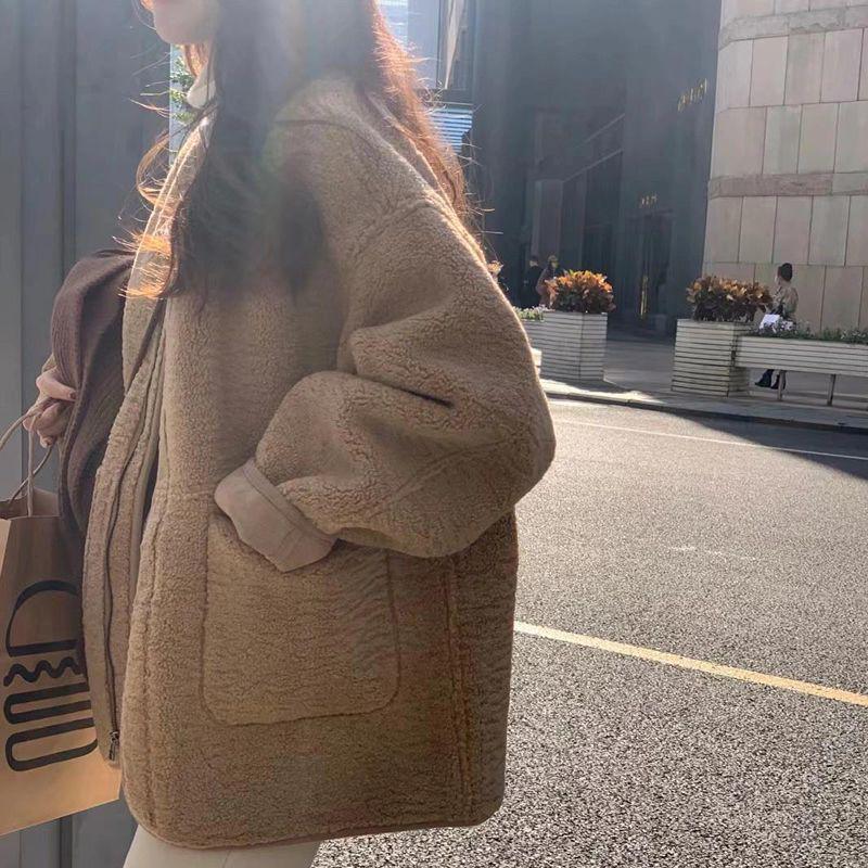 Khaki Lambswool Coat for Women: 2025 Autumn/Winter Korean Design