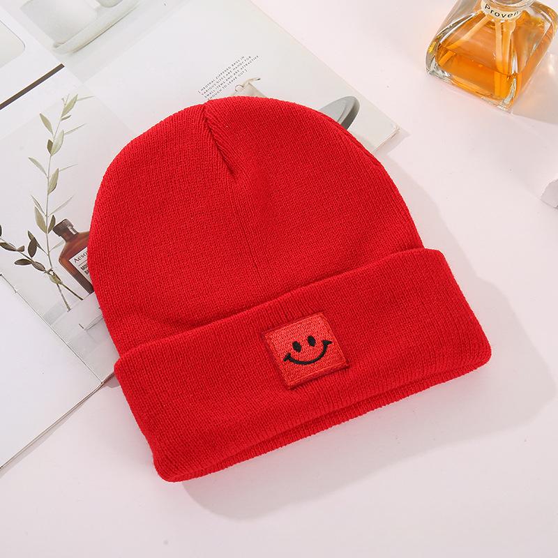 Children's Smiling Face Hats In Stock Children's Candy Colored Knitted Hats with Embroidery Cold Hats for Boys Girls Smiling Face Logo Yarn Hats