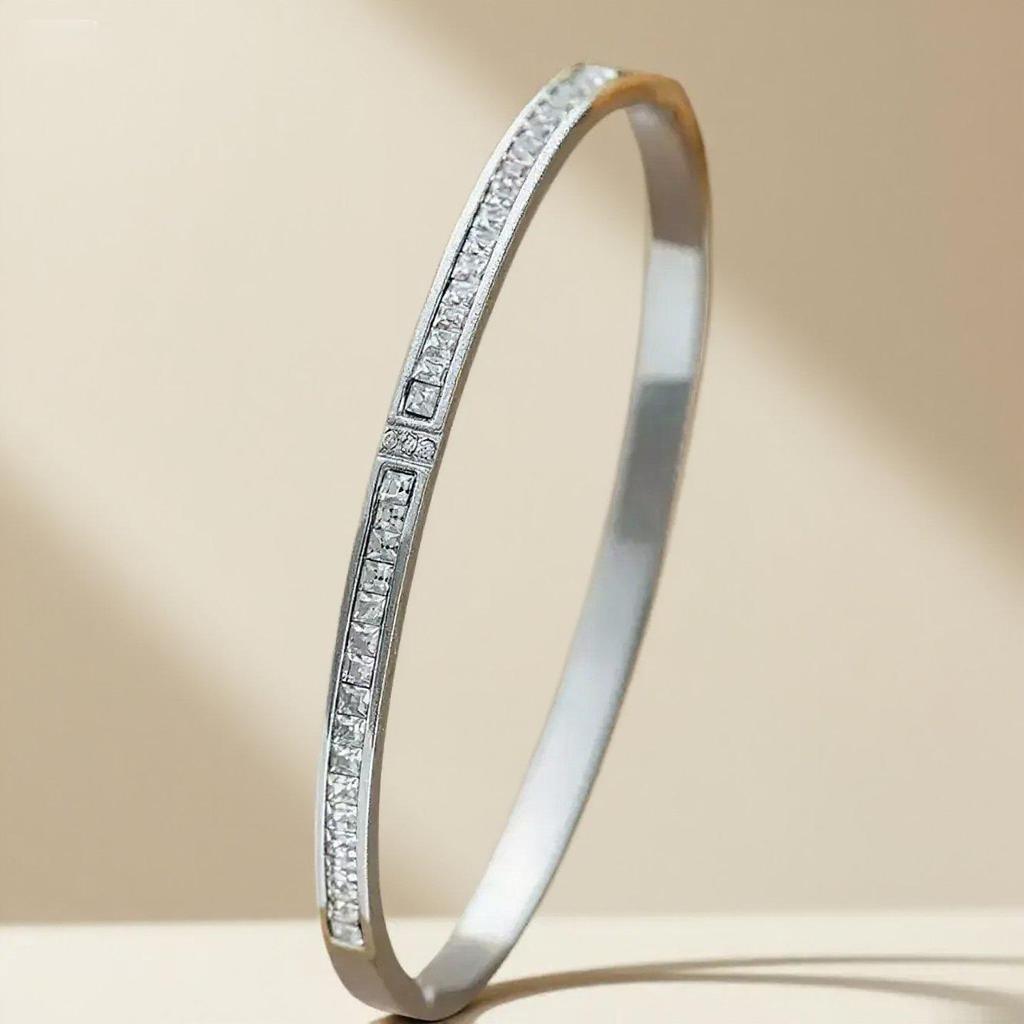 European Style Gold-Plated Rhinestone Titanium Steel Bangle for Women