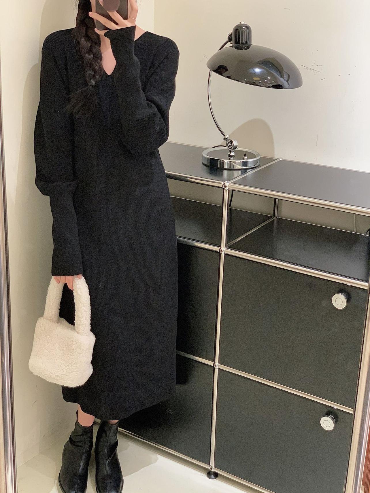 

Осень и зима ленивый стиль тонкий пуловер с V-образным вырезом свободный повседневный темперамент однотонный с длинным рукавом вязаное платье one size fits all чёрный