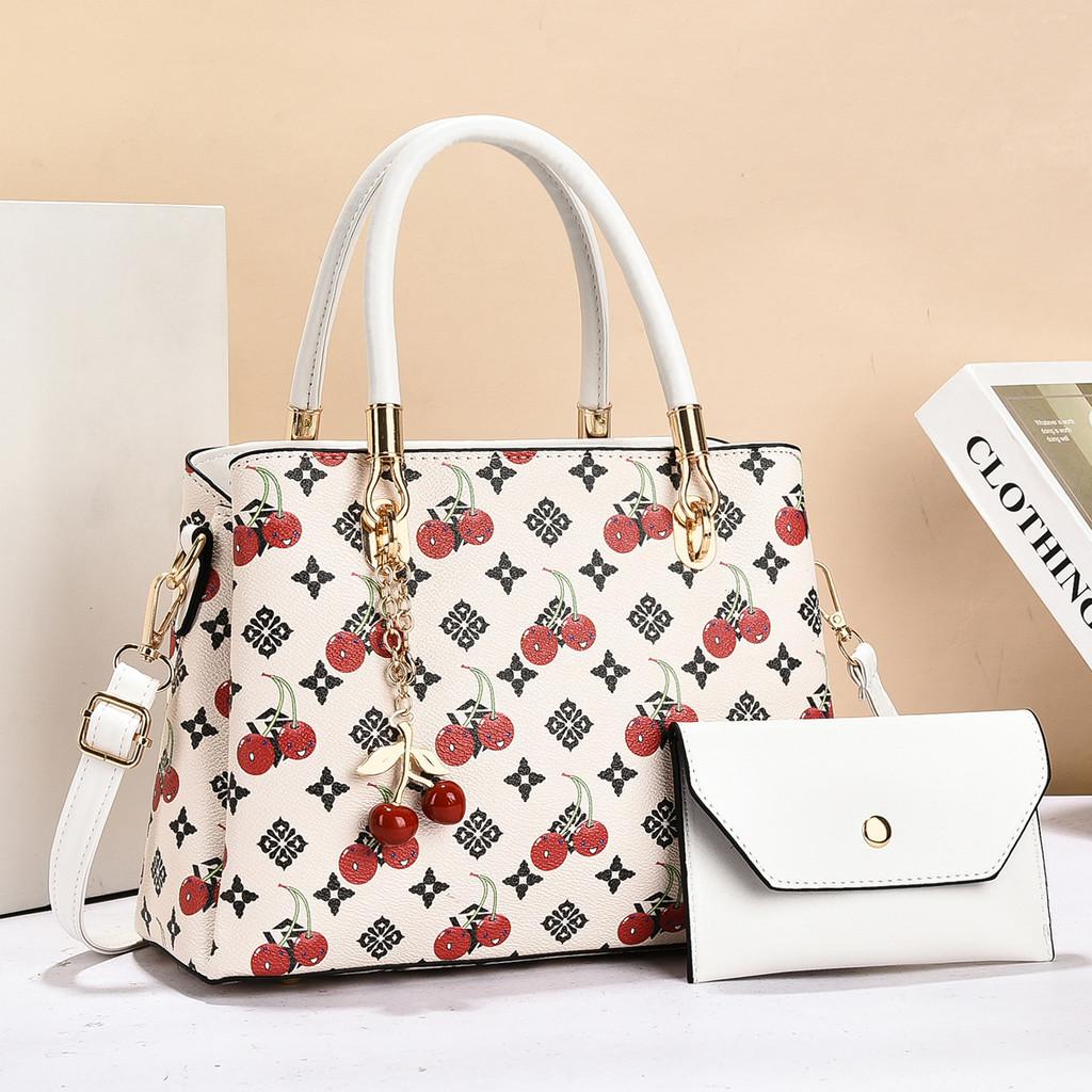 Classic Large Capacity Pu Handbag For Casual Travel And Daily Use