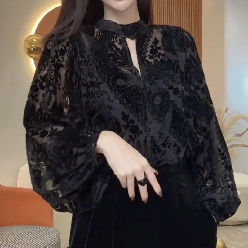 Винтажная блузка-рубашка с кружевными рукавами-фонариками, французская элегантность, флокированная, свободный пуловер, сексуальные шифоновые топы для офисной леди, одежда M чёрный