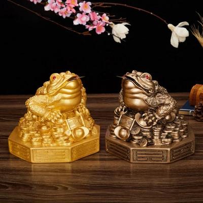 Chinese Style Feng Shui Golden Toad with Movable Coin In Mouth Wealth Fortune Ornament Richness Figurine Home Office Desk Decor