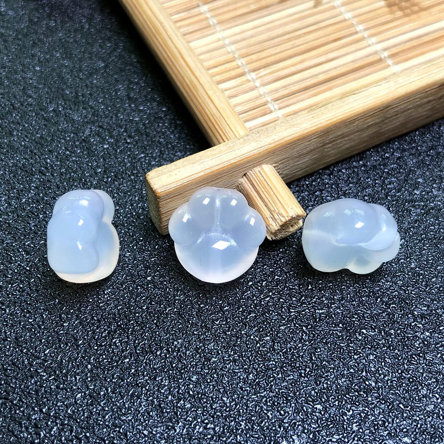 Lychee Jelly Cat Paw Cloud Spacer Bead Unisex Jade Crystal Bracelet  Phone Chain Accessory.