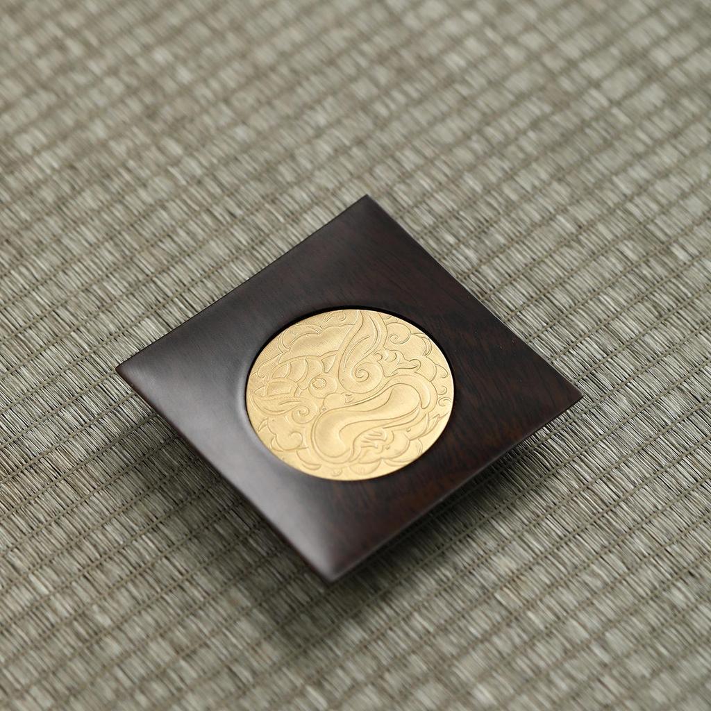 Suport pentru cești de ceai din lemn masiv cu incrustație de cupru – Pad izolator anti-opărire pentru birou și accesorii pentru set de ceai Kung Fu