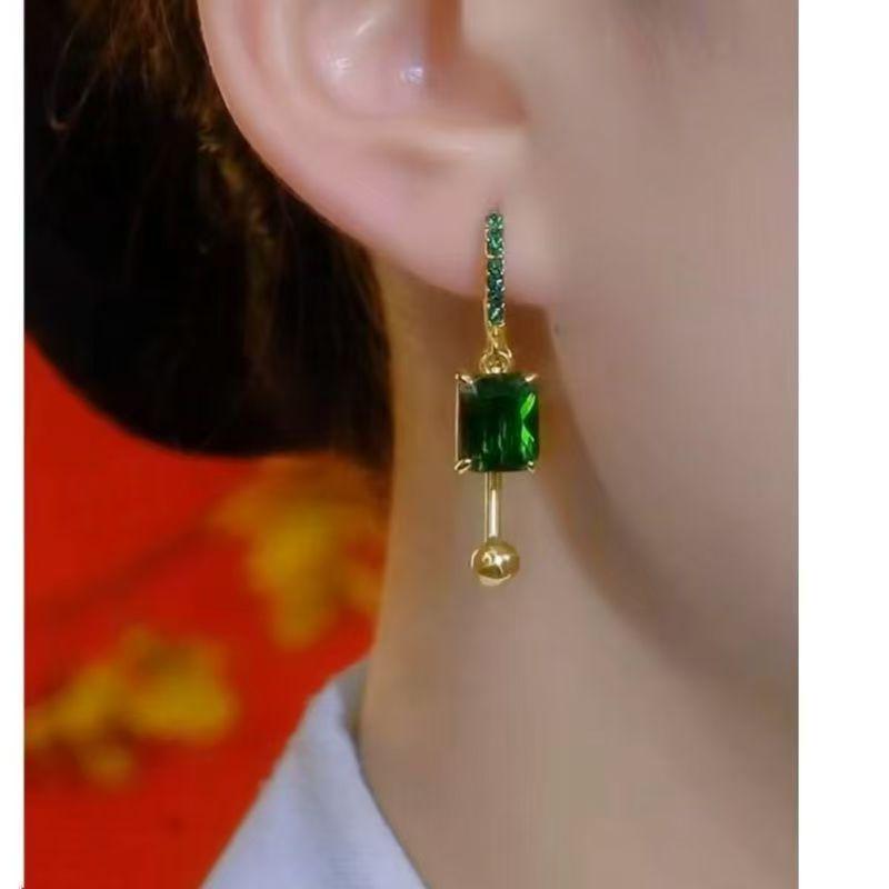 2024 High-End Micro-Inlaid Diamond Ball Earrings: Unique, Luxurious, Trendy & Elegant Women's Jewelry.