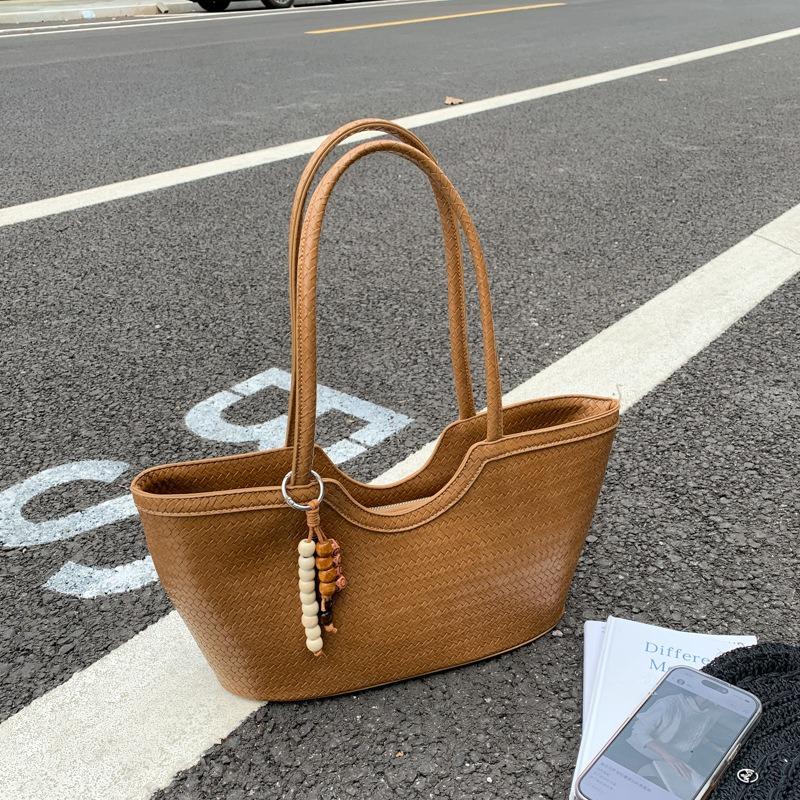 Summer new large-capacity tote bag solid color fashionable and popular woven bag shoulder bag underarm bag
