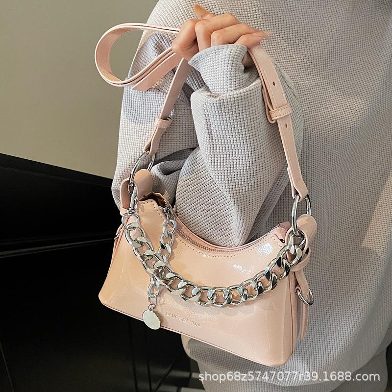 2025 Spring New Chain Crescent Bag French Niche Commuter Crossbody Bag Commuter Women's Shoulder Bag