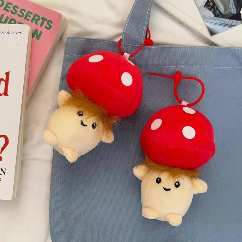 Niedlicher Roter Pilz Plüsch Schlüsselanhänger Cartoon Stoffpuppe Spielzeug Schultaschenanhänger Schöne Hängedekoration für Mädchen Geschenk