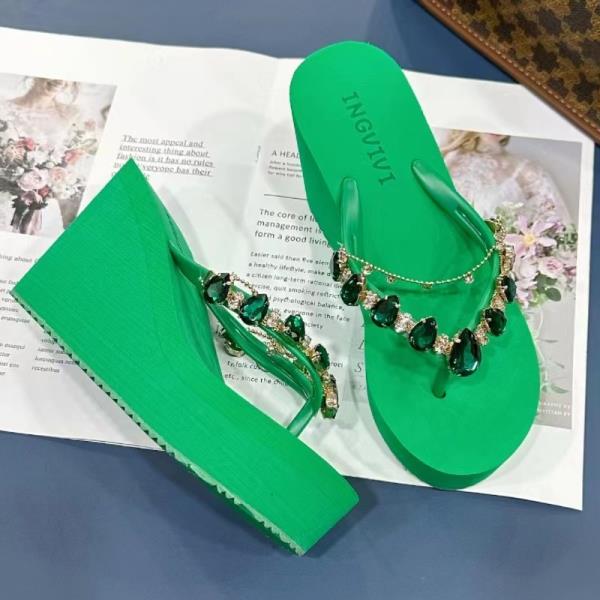 Fashion Shoes Woman 2025 House Slippers Platform Shale Female Beach Heeled Mules Rubber Flip Flops Sabot Summer High Flat Hawaiian Soft