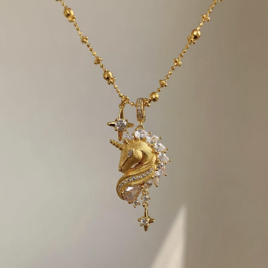 2026 French Brushed Gold Unicorn Necklace Medieval Gold Temperament Gypsy Collarbone Chain 45CM