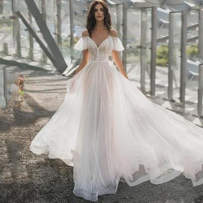 Spring 2025: Plus Size One-Shoulder Lace Flower Wedding Dress