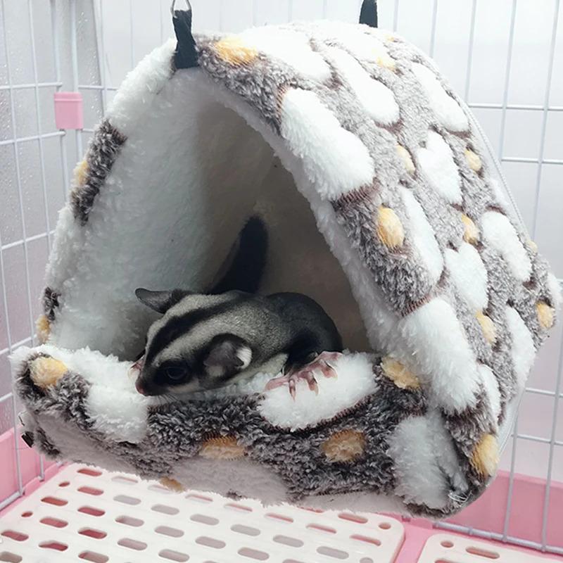 1 STÜCK Korallenfleece Punktmuster Kleines Schaumstoff Tierhaus Hängendes Hamsterbett für Kleintiere Eichhörnchen Papagei Baumwollnest