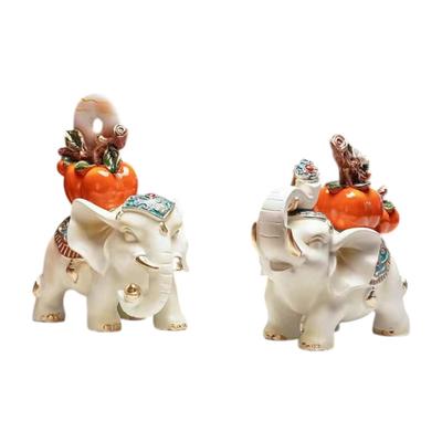 2 szt. Statuetki Szczęśliwego Słonia Figurki Zwierząt Żywiczne Ozdoby Rzeźby Fengshui do Szafki pod TV Festiwal Pokoju do Nauki Domku Wiejskiego