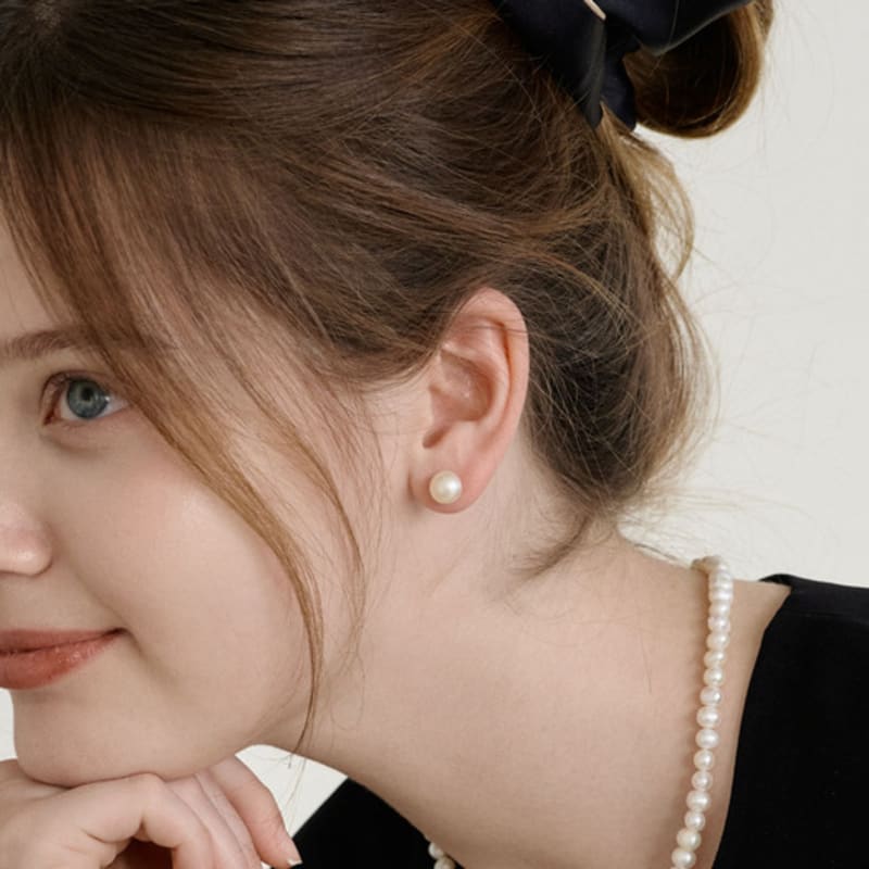 

NUOY [925 Silver] Classic Freshwater Pearl Earrings NONE