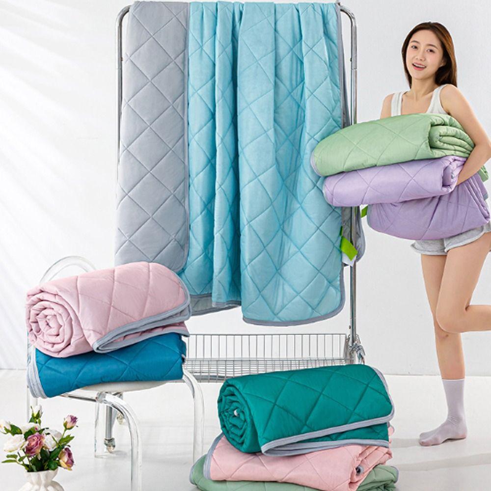 Double Sided Cooling Blanket Cold Effect Skin-Friendly Conditioning Quilt Solid Color Breathable Cooler Quilt Spring Summer