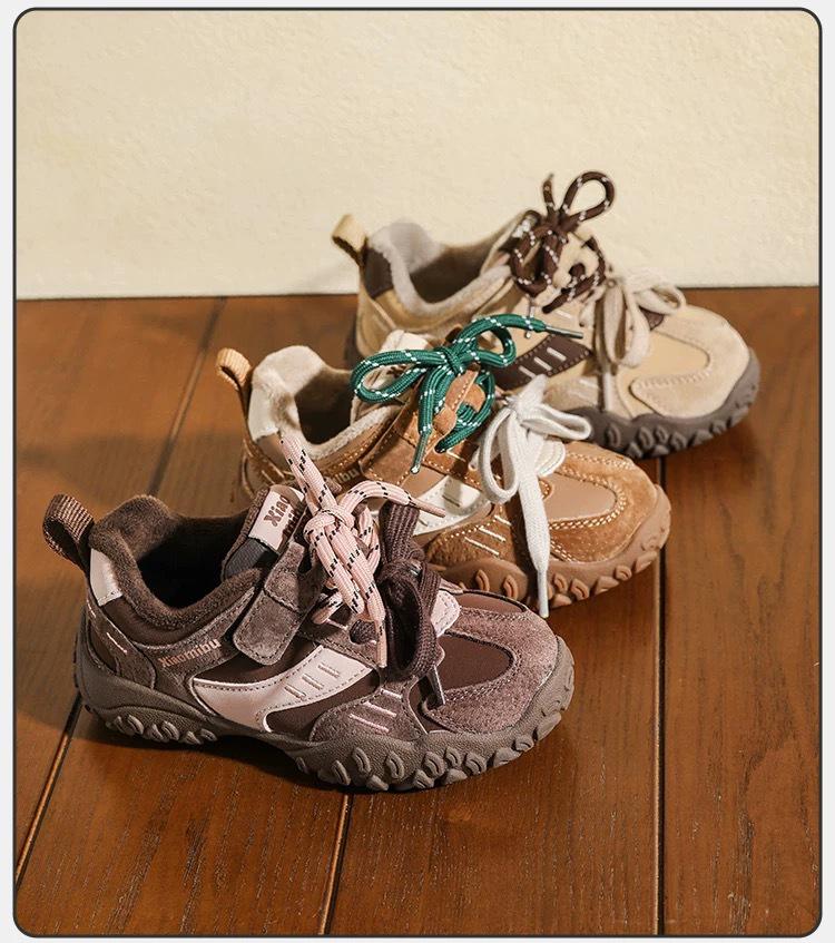 2025 Spring/Autumn Girls' Casual Shoes: Forrest Gump Style Parent-Child Sneakers with Winter Velvet