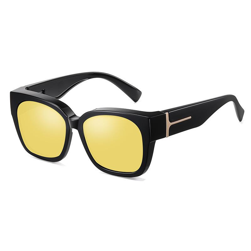 2025 Trendy Myopia Clip-on Gradient Polarized Sunglasses – Large Square Frame for Women, Ideal for Driving & Cycling.