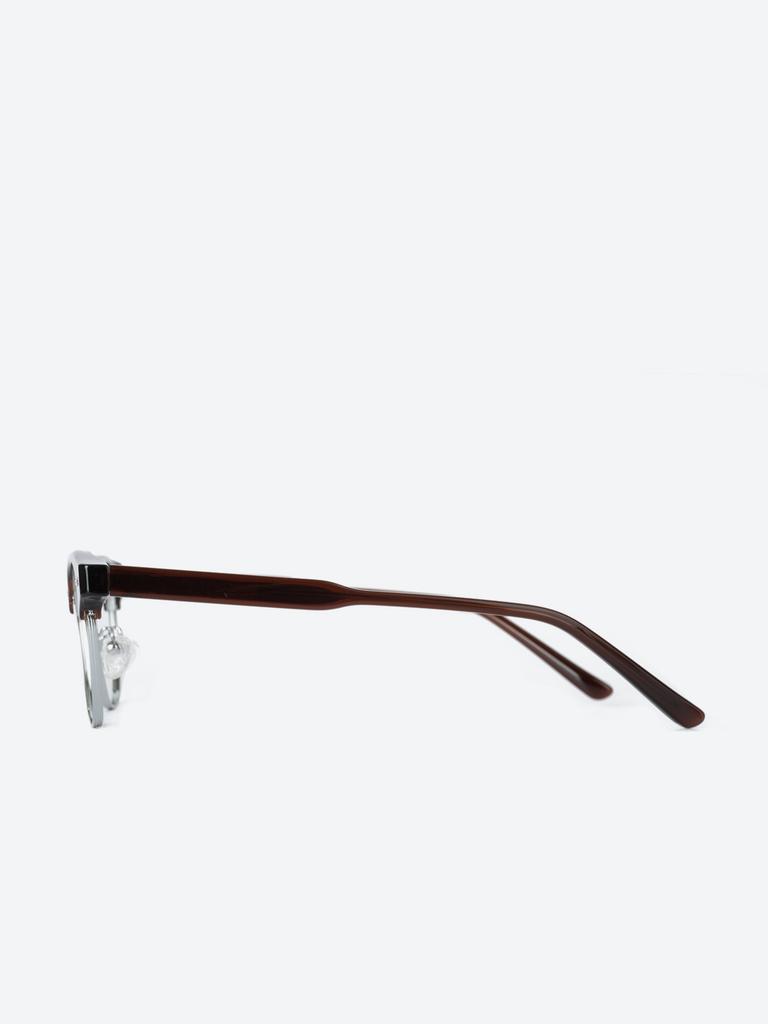 Laseuteljia Pegg Brown