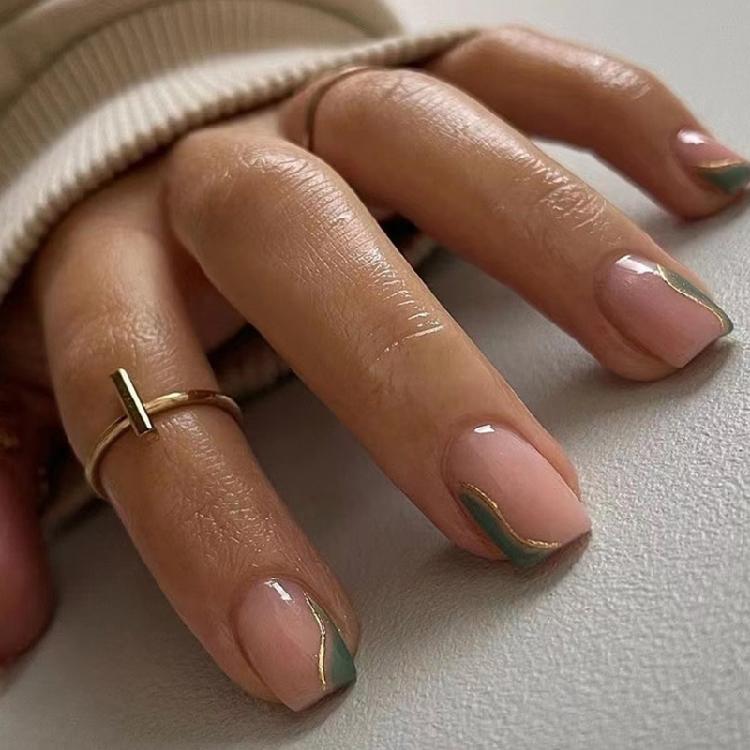 24 Pcs Glossy Press On Nail Short Square False Nail Lovely Swirl Stick On Nail French Tip Artificial Nail