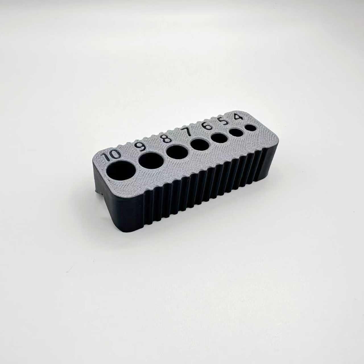 

High-precision drilling guide block with adjustable angle for woodworking and metal drillingDIYHand Tool Locator 1PCS чорний