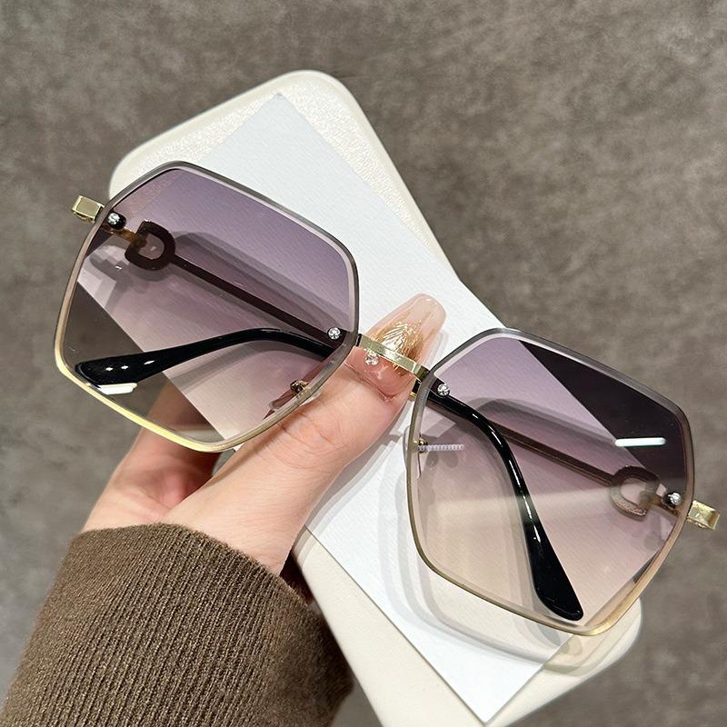 Gradient Women's Retro Sunglasses, Rimless Cut-Edge, High-End Look, Slimming Design.