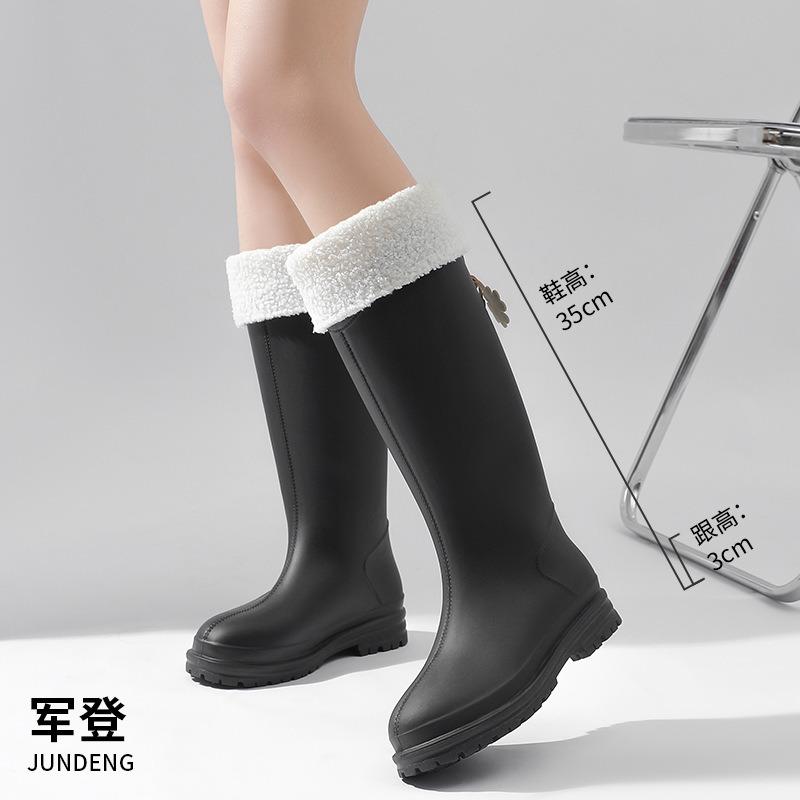 Fashion rain shoes four-leaf clover British women's high rain boots thickened non-slip integrated women's water shoes travel wading rubber shoes