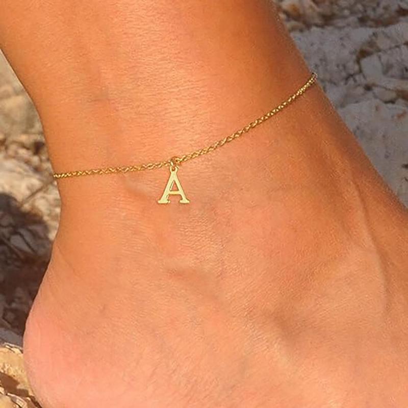 Semplice Collana con Lettera Impermeabile Placcata Oro 14K. Bracciale Compatto con 26 Lettere in Stile Femminile.